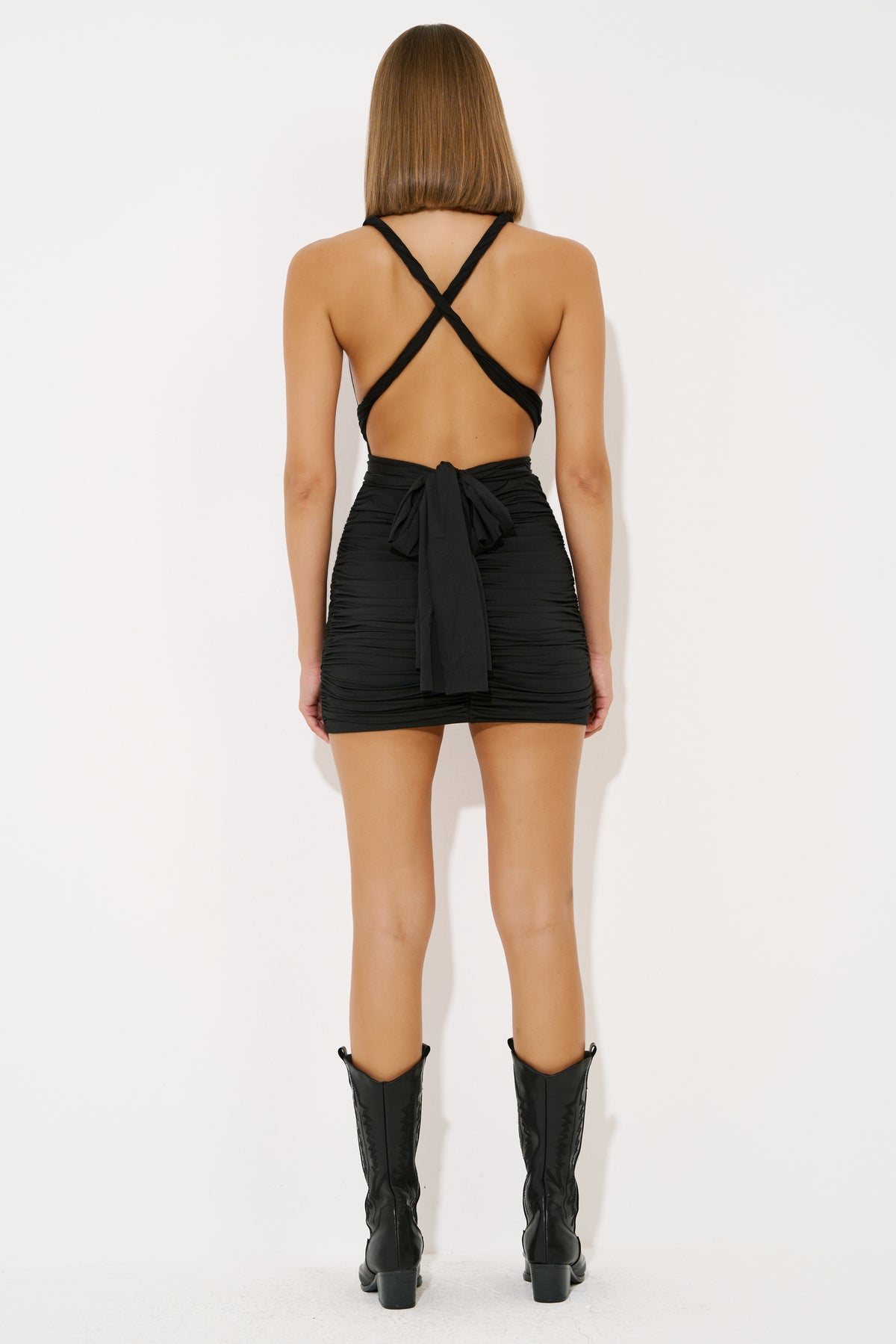 Farklı Bağlamalı Büzgülü Mini Elbise - Black arka